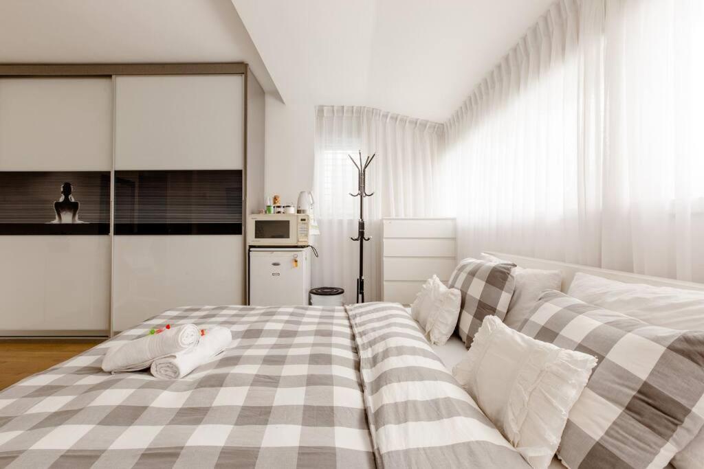 Apartamento Charming Unit With Pool And Great Amenities Rishon LeZion Exterior foto