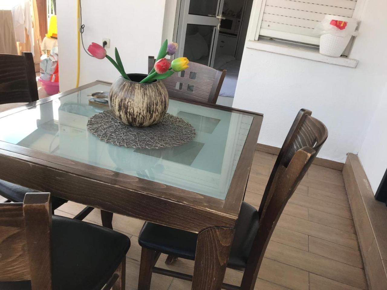 Apartamento Charming Unit With Pool And Great Amenities Rishon LeZion Exterior foto