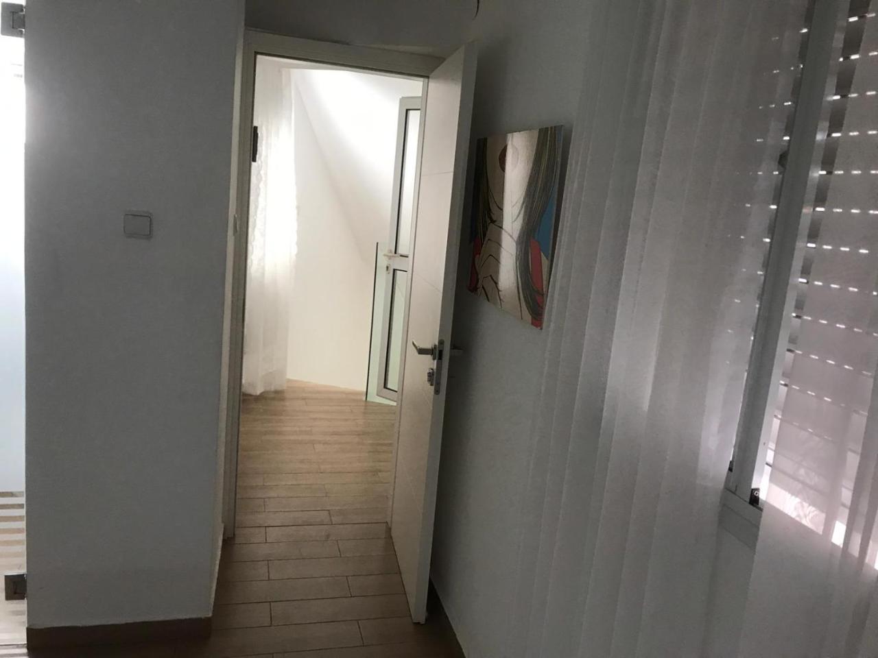 Apartamento Charming Unit With Pool And Great Amenities Rishon LeZion Exterior foto