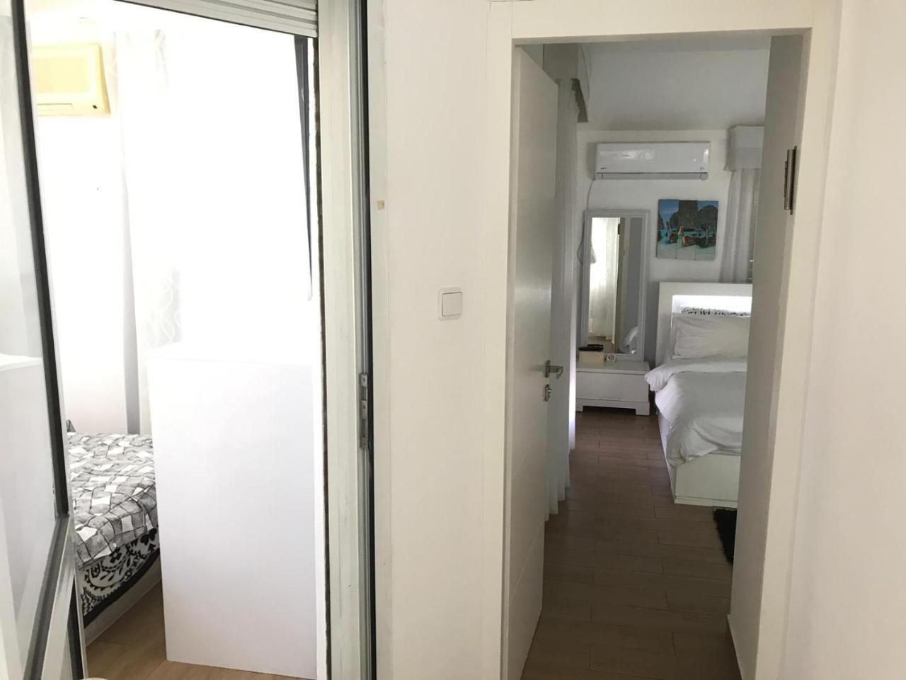 Apartamento Charming Unit With Pool And Great Amenities Rishon LeZion Exterior foto