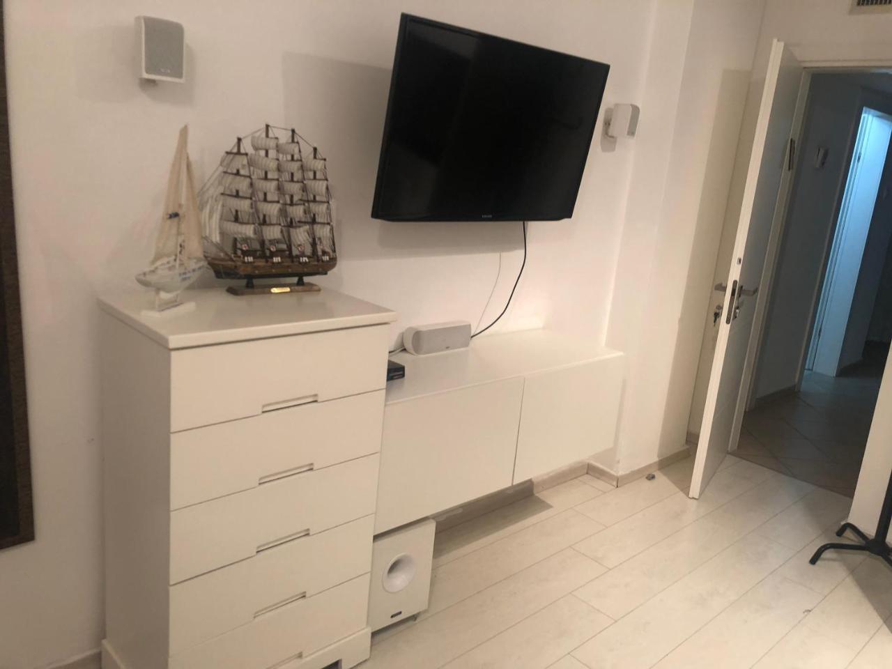Apartamento Charming Unit With Pool And Great Amenities Rishon LeZion Exterior foto